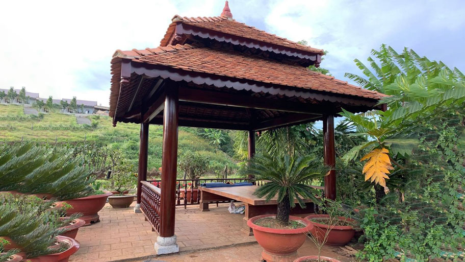 Nhà chòi gỗ tứ giác đẹp độc đáo