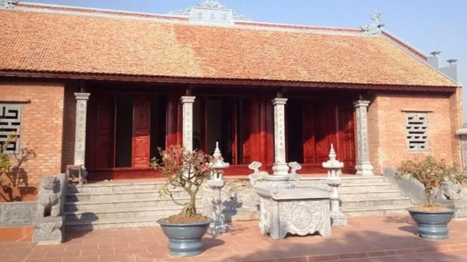 Nhà gỗ 3 gian 2 chái là gì