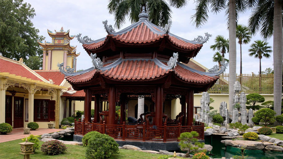 Nhà gỗ bát giác là gì