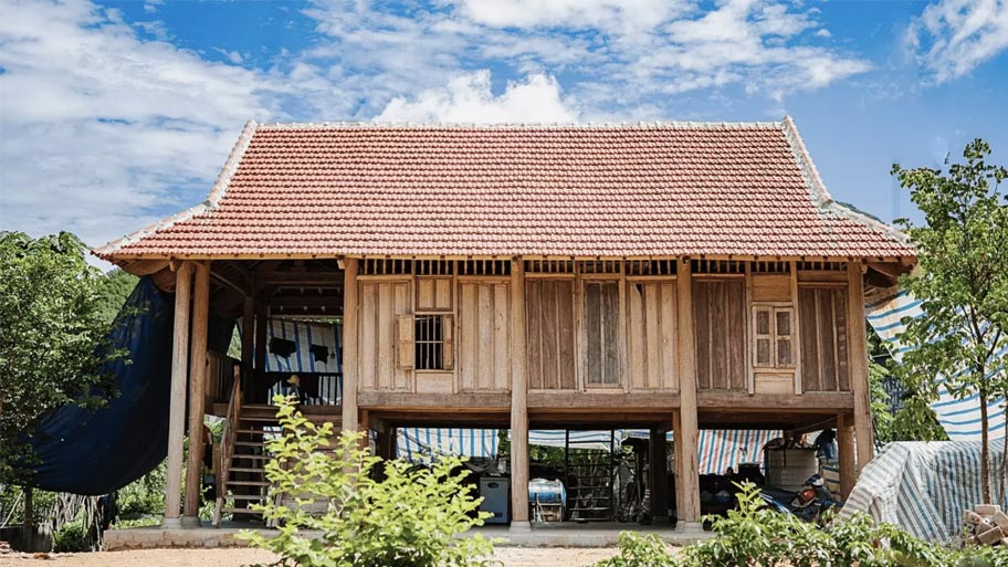 Nhà sàn gỗ giúp tránh thú dữ