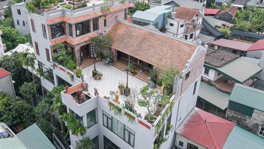 Mẫu nhà gỗ truyền thống trên sân thượng