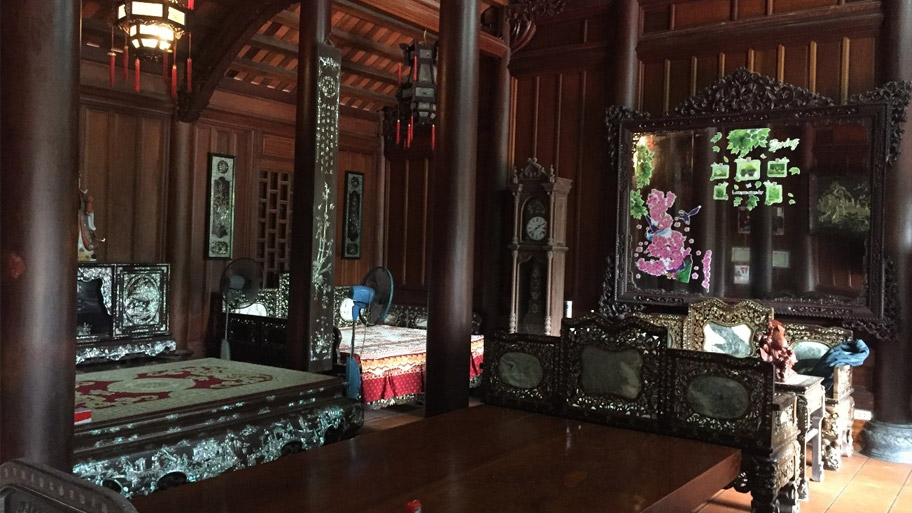 Nhà gỗ miền Tây sang trọng và uy nghiêm
