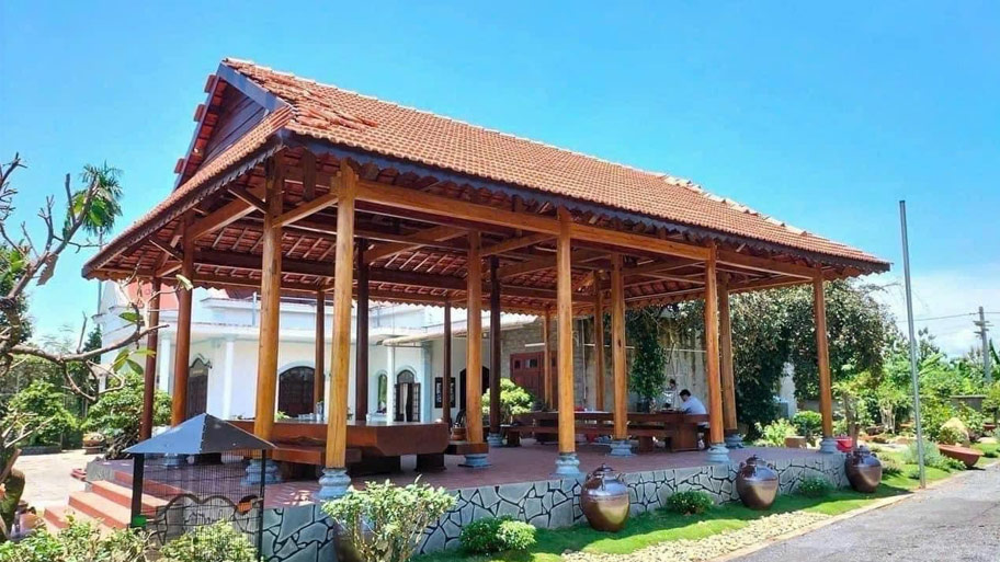 Nhà gỗ sân vườn là gì